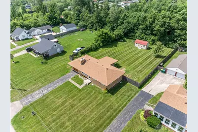 3976 Graham Drive, Beavercreek, OH 45431 - Photo 4