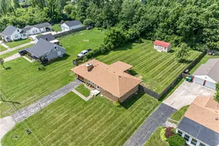 3976 Graham Dr, Beavercreek, OH 45431 - Photo 4