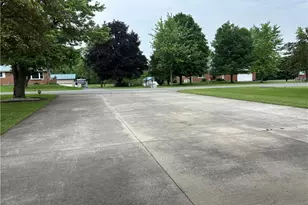 5858 Wood Ave, Greenville, OH 45331 - Photo 14