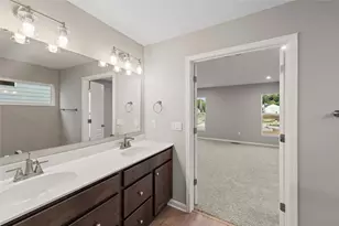 2587 Golden Leaf Dr, Beavercreek, OH 45431 - Photo 18