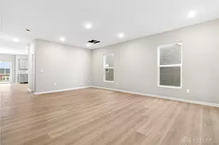 488 Crossing Ln, Miami Township, OH 45449 - Photo 16