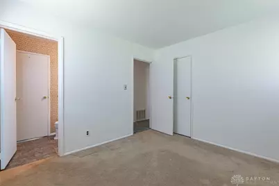 1307 Cobblestone Street, Dayton, OH 45432 - Photo 18