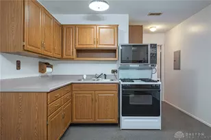 1307 Cobblestone St, Dayton, OH 45432 - Photo 6