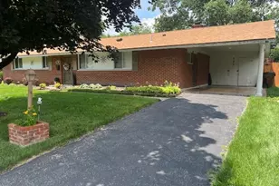 717 Mapleside Dr, Dayton, OH 45426 - Photo 2