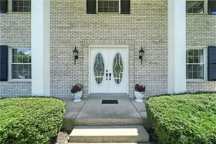 6630 Carinthia Dr, Miami Township, OH 45459 - Photo 4