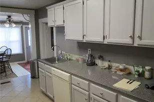 320 N Commerce St, Lewisburg, OH 45338 - Photo 4