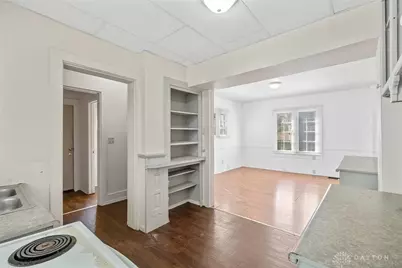 110 E Fairview Avenue, Dayton, OH 45405 - Photo 8