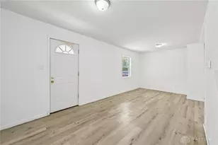 3573 S Champion Ave, Hamilton Twp, OH 43207 - Photo 6