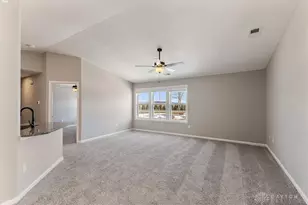 2727 Golden Leaf Dr, Beavercreek, OH 45431 - Photo 6