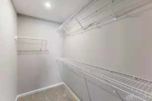 2727 Golden Leaf Dr, Beavercreek, OH 45431 - Photo 12