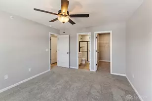2727 Golden Leaf Dr, Beavercreek, OH 45431 - Photo 4