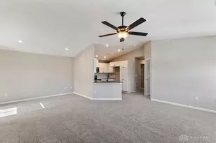 2727 Golden Leaf Dr, Beavercreek, OH 45431 - Photo 6