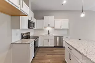 4234 N Apple Branch Dr, Sugarcreek Twp, OH 45459 - Photo 8