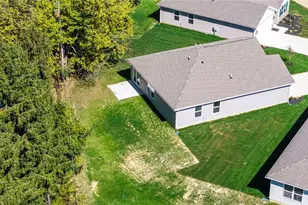 109 Martha Ct, Eaton, OH 45320 - Photo 2