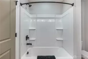 2036 Cedar Lake Dr, Huber Heights, OH 45424 - Photo 28