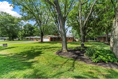 1947 Woodcliffe Drive, Troy, OH 45373 - Photo 6