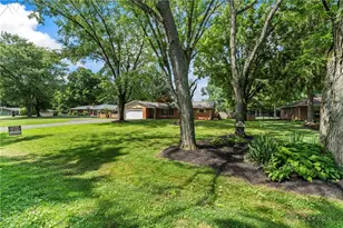 1947 Woodcliffe Dr, Troy, OH 45373 - Photo 6