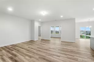 4202 Ellason Ct, Dayton, OH 45440 - Photo 6