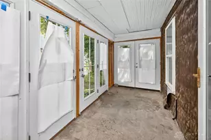 2235 Catalpa Dr., Dayton, OH 45406 - Photo 2