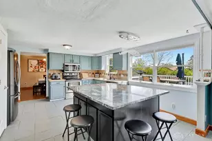 7974 Thistlewood Dr, West Chester, OH 45069 - Photo 10