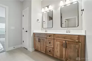 9333 Rochelle Ln, Clear Creek Township, OH 45458 - Photo 32