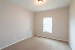 2047 Ravenwood Ave, Dayton, OH 45406 - Photo 4