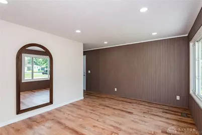 842 Edgewick Road, New Carlisle, OH 45344 - Photo 4