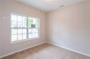 2052 Ravenwood Ave, Dayton, OH 45406 - Photo 6