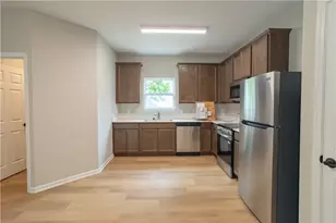 2052 Ravenwood Ave, Dayton, OH 45406 - Photo 2