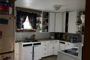 211 W Elm St, Bradford, OH 45308 - Photo 2