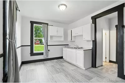 21 W Main Street, West Carrollton, OH 45449 - Photo 10