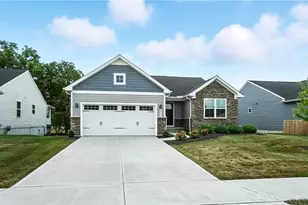 6777 Crystal Harbour Dr, Middletown, OH 45042 - Photo 4