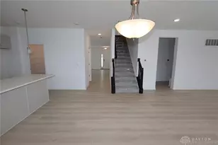 460 Crossing Ln, Miami Township, OH 45449 - Photo 12