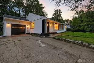 4261 Briar Pl, Dayton, OH 45405 - Photo 2