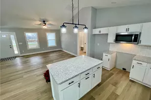 1389 Leon Dr, West Alexandria, OH 45381 - Photo 8