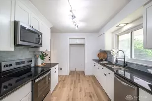 1746 Grange Hall Rd, Beavercreek, OH 45432 - Photo 8