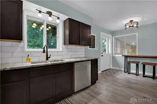 4643 Amesborough, Kettering, OH 45420 - Photo 6