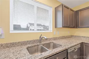 7032 Honeylocust St, Tipp City, OH 45371 - Photo 16