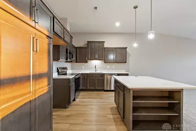 473 Bethpage Way #8-303, Turtlecreek Twp, OH 45036 - Photo 4