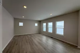 514 Red Maple Ln, Wilmington, OH 54177 - Photo 2