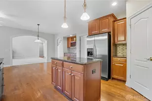 295 Stratford Ln, Beavercreek Twp, OH 45385 - Photo 12