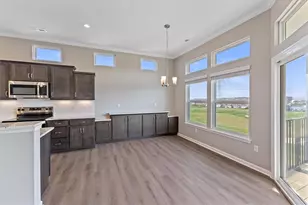 5366 Augusta Dr, Turtlecreek Twp, OH 45036 - Photo 6