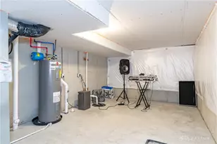 766 Hunters Run Dr, Brookville, OH 45309 - Photo 40