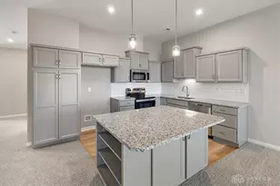 437 Bethpage Way, Lebanon, OH 45036 - Photo 2