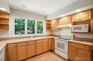 6864 Rose Glen Dr, Miami Township, OH 45459 - Photo 8