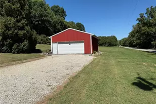 700 W Cherry St, New Paris, OH 45347 - Photo 4