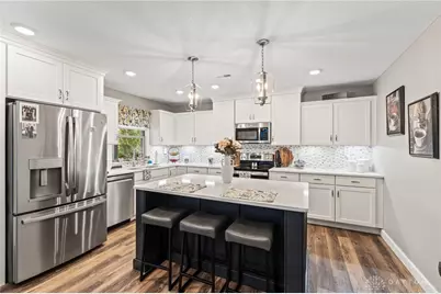 813 W Bentley Circle, Troy, OH 45373 - Photo 6