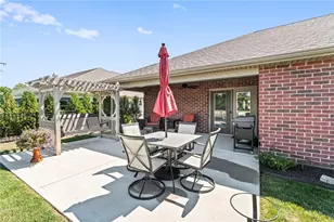 813 W Bentley Cir, Troy, OH 45373 - Photo 38