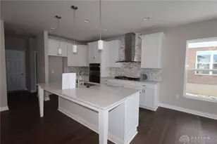 2915 Sky Crossing Dr, Beavercreek, OH 45434 - Photo 10