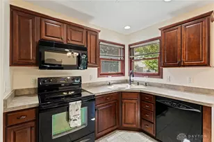 1479 Lantern Ln, Troy, OH 45373 - Photo 12